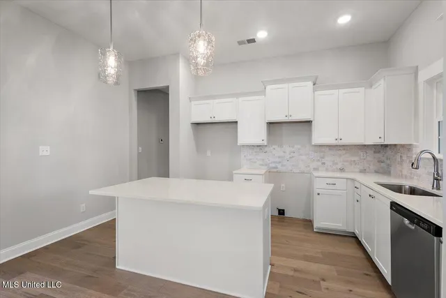 $372,900 | 617 Sunflower Street, Nesbit, MS 38651