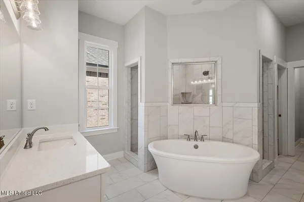 $372,900 | 617 Sunflower Street, Nesbit, MS 38651
