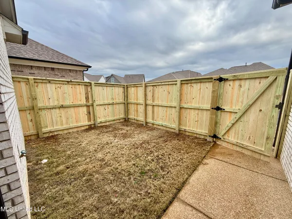 $372,900 | 617 Sunflower Street, Nesbit, MS 38651