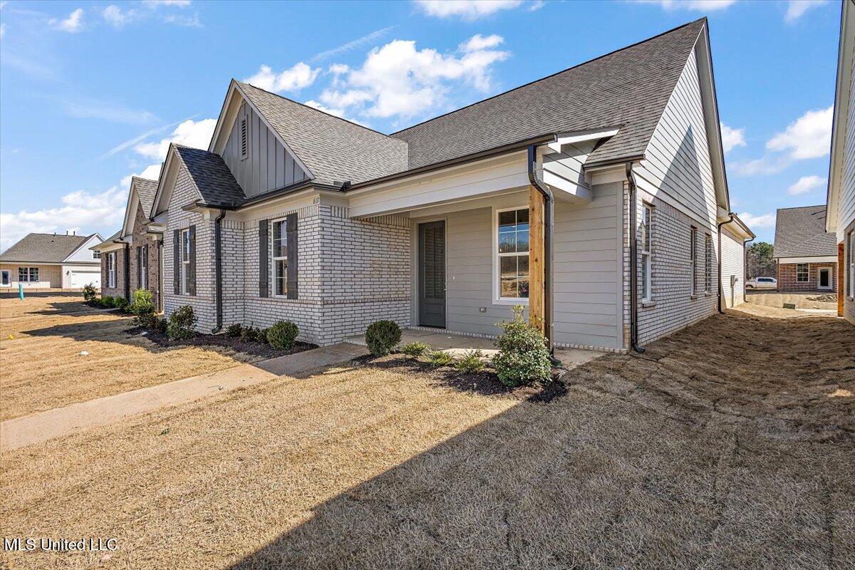 617 Sunflower Street Nesbit, MS 38651 - Photo 4 of 36 Tunica