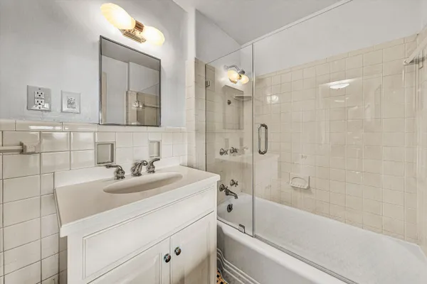 $1,350,000 | 2438 Robin Hood Road Southeast, Roanoke, VA 24014