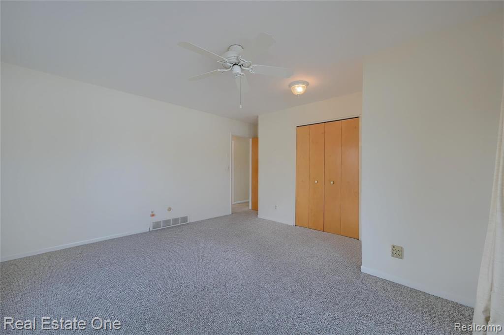 944 Pine Tree Road Lake Orion, MI 48362 - Photo 35 of 81 Gallery Image 35
