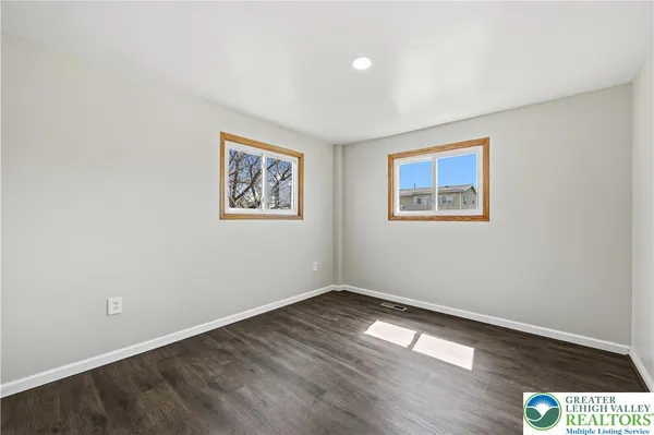 $399,900 | 526 Faith Drive, Catasauqua, PA 18032