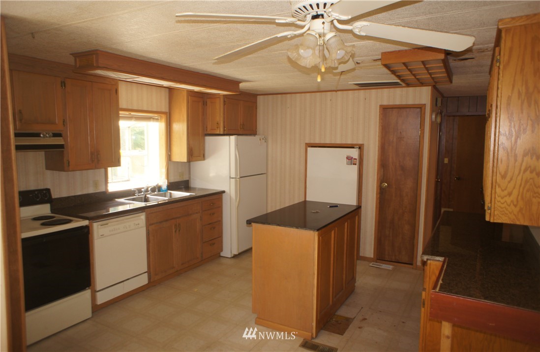 17515 Newberg Road Snohomish, WA 98290 - Photo 3 of 20