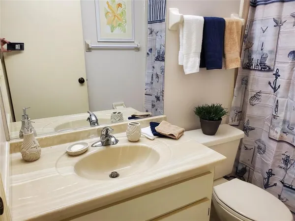 $1,450 | 322 Kelsey Way, Unit 6, Sun City Center, FL 33573