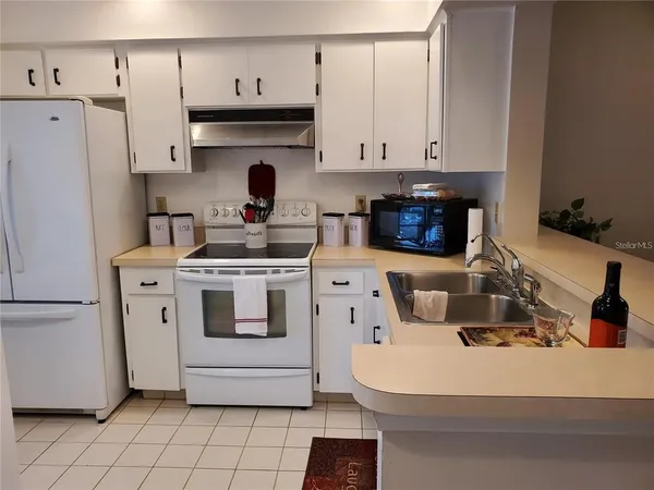 $1,450 | 322 Kelsey Way, Unit 6, Sun City Center, FL 33573