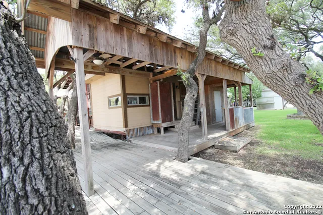 $1,250 | 955 Faurie Road, Unit TINY HOUSE, Lakehills, TX 78063