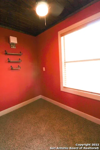 $1,250 | 955 Faurie Road, Unit TINY HOUSE, Lakehills, TX 78063