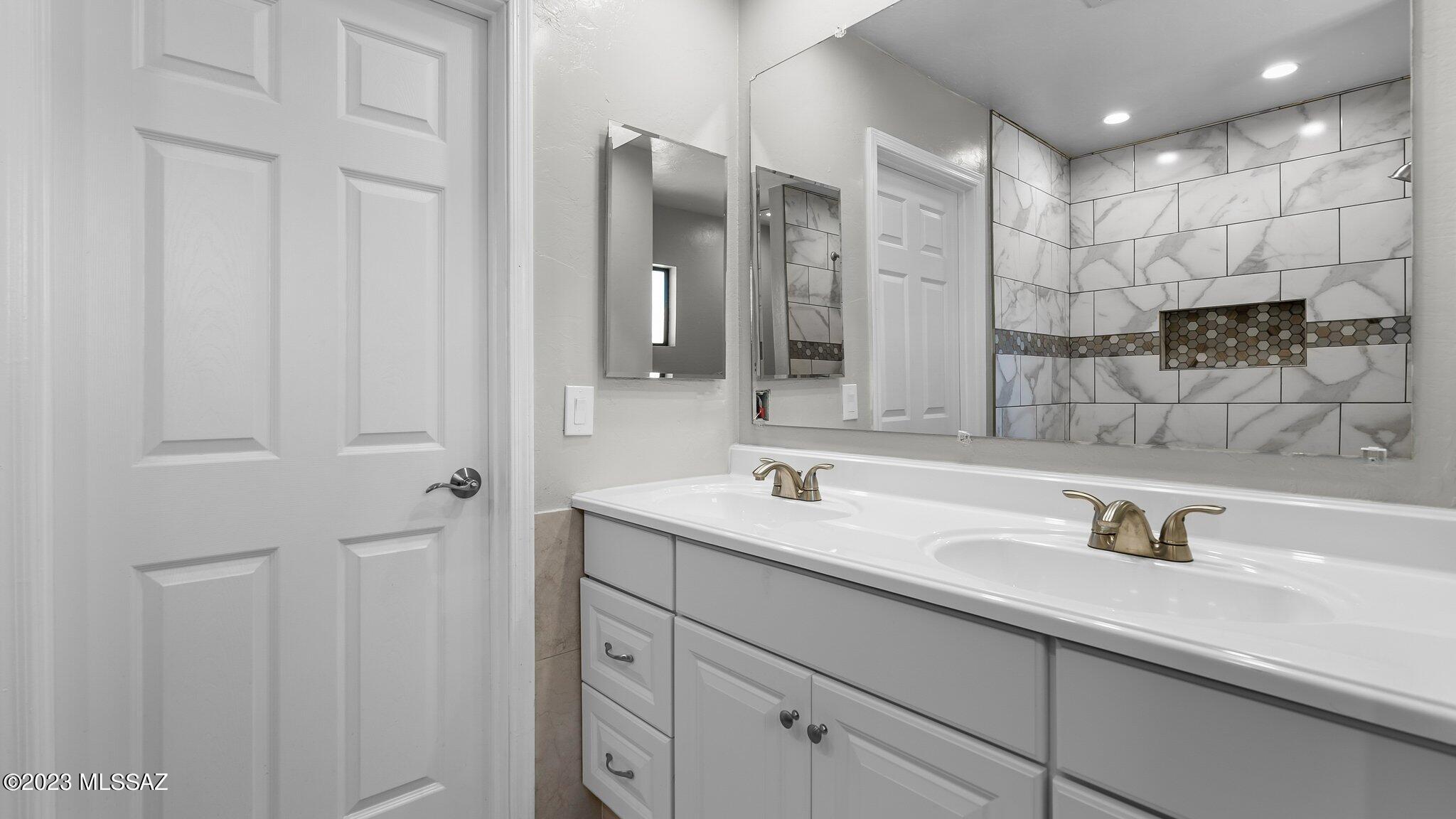 410 Camino Providencia Rio Rico, AZ 85648 - Photo 25 of 34
