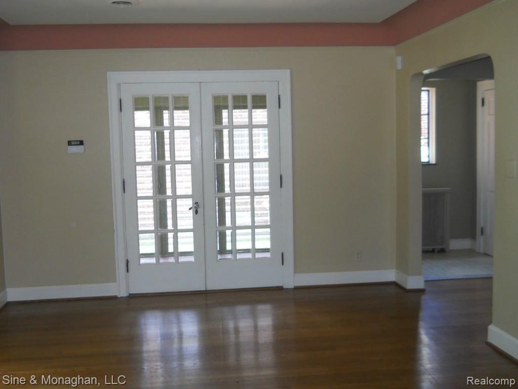 731 Lincoln Road Grosse Pointe, MI 48230 - Photo 6 of 42 DSCN0438.jpg