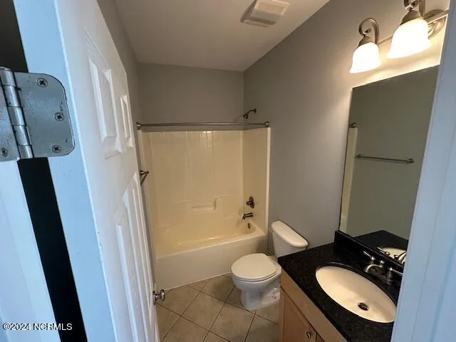 $2,100 | 200 Sable Oak Circle Southwest, Unit 206, Supply, NC 28462