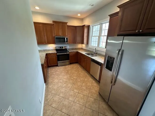 $2,100 | 200 Sable Oak Circle Southwest, Unit 206, Supply, NC 28462