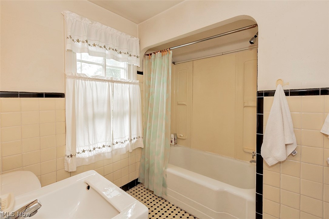 4296 Ardmore Road South Euclid, OH 44121 - Photo 25 of 29