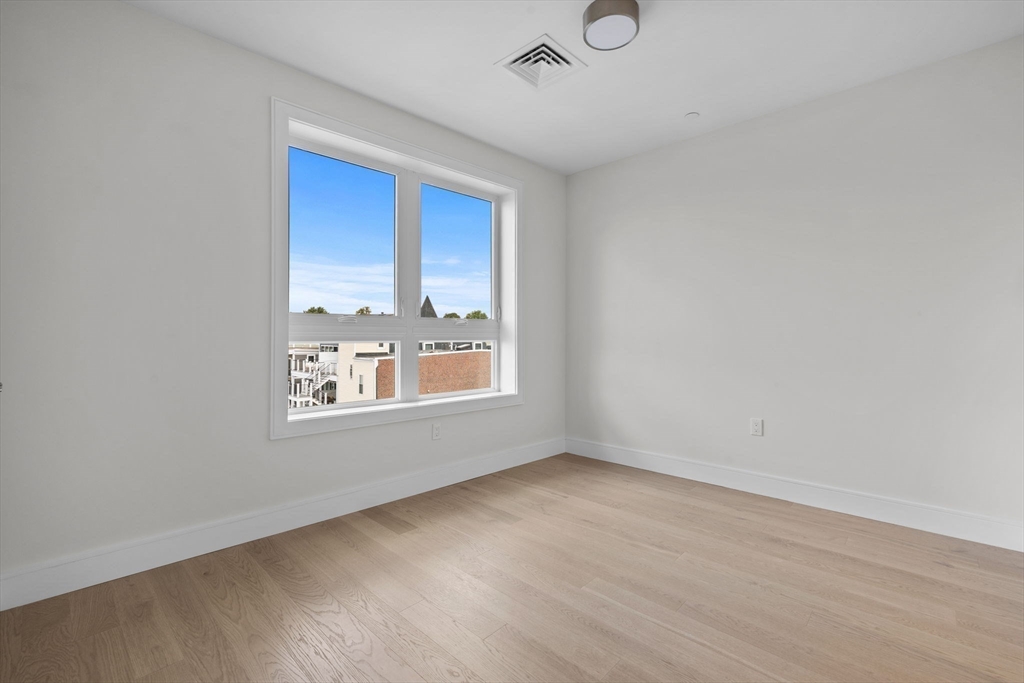 301 Border Street, Unit 601 Boston, MA 02128 - Photo 16 of 26