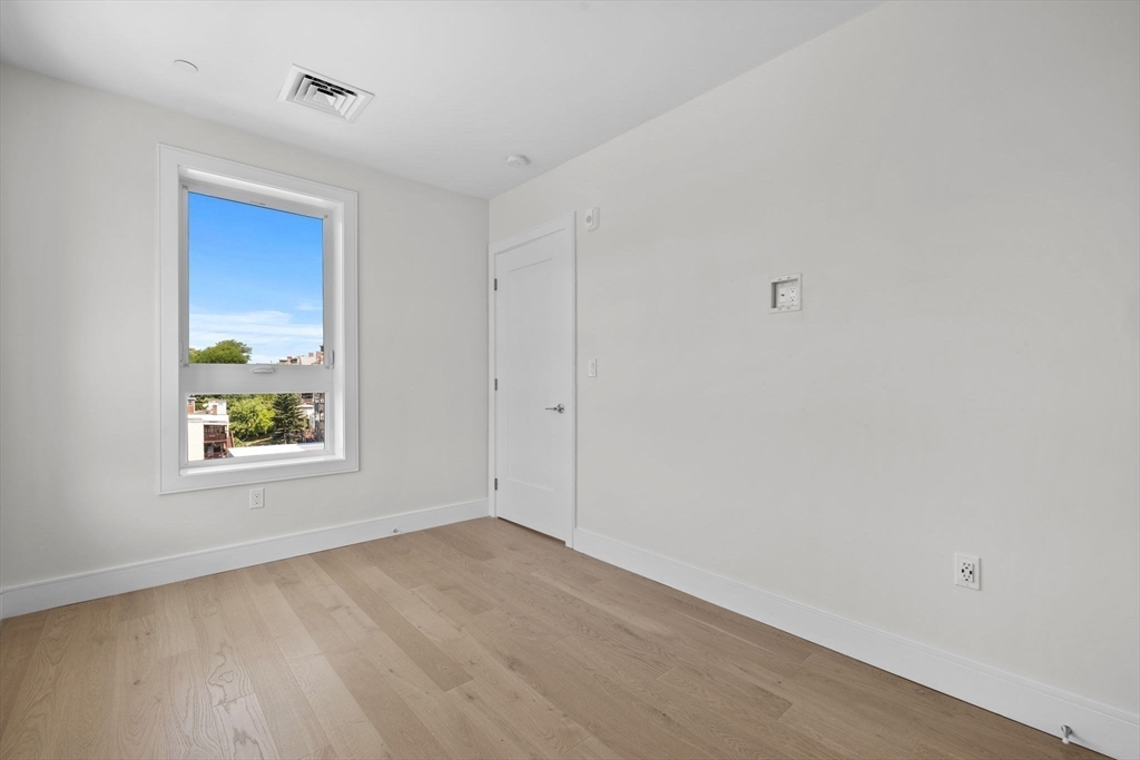 301 Border Street, Unit 601 Boston, MA 02128 - Photo 20 of 26