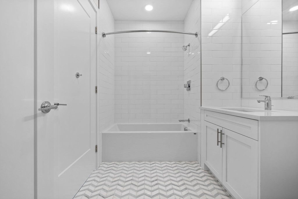 301 Border Street, Unit 601 Boston, MA 02128 - Photo 22 of 26