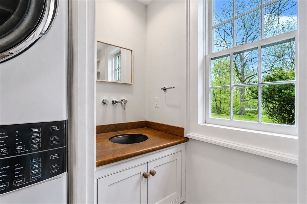 3 Maple Street Sherborn, MA 01770 - Photo 8 of 25