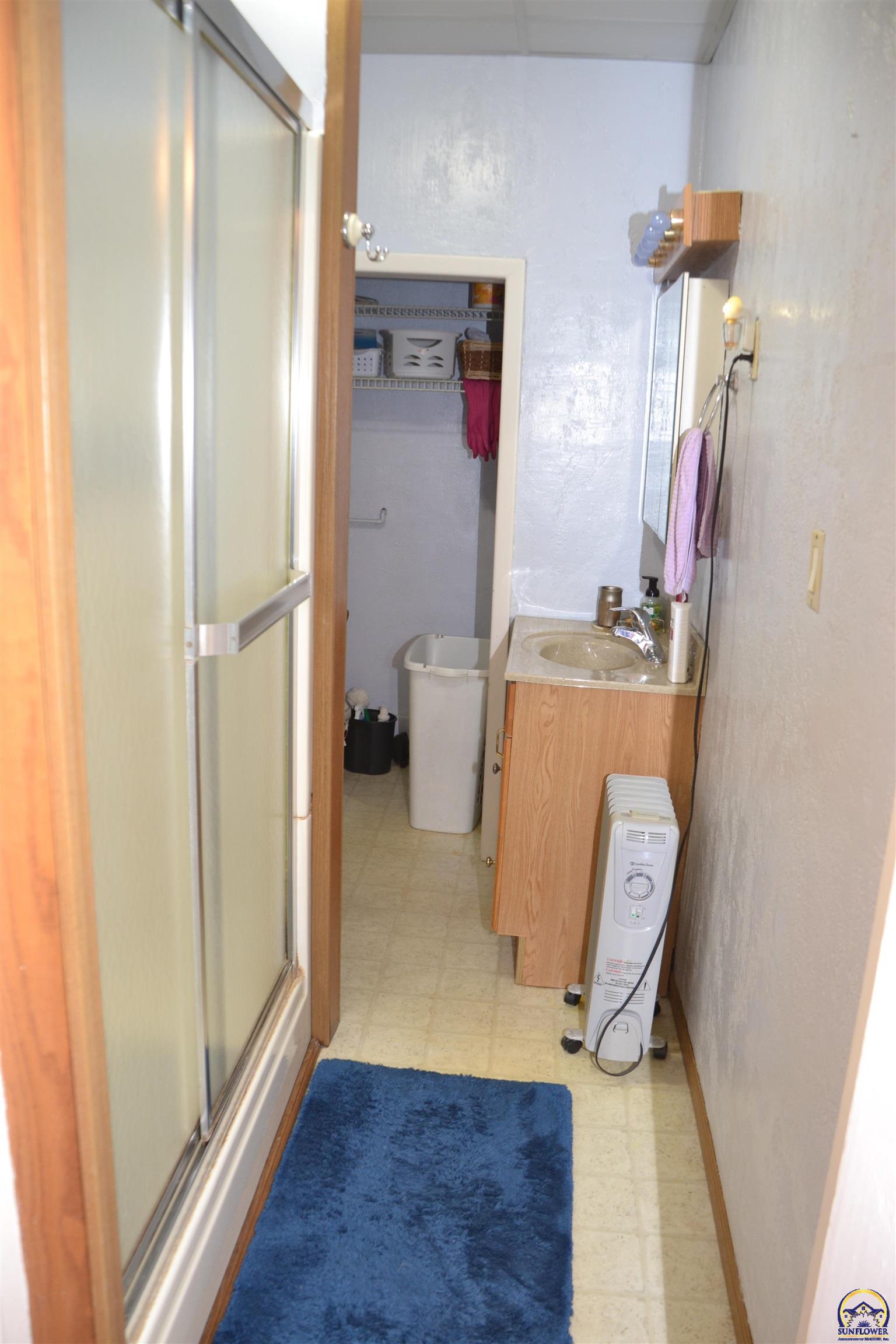 208 East High Street Melvern, KS 66510 - Photo 16 of 36