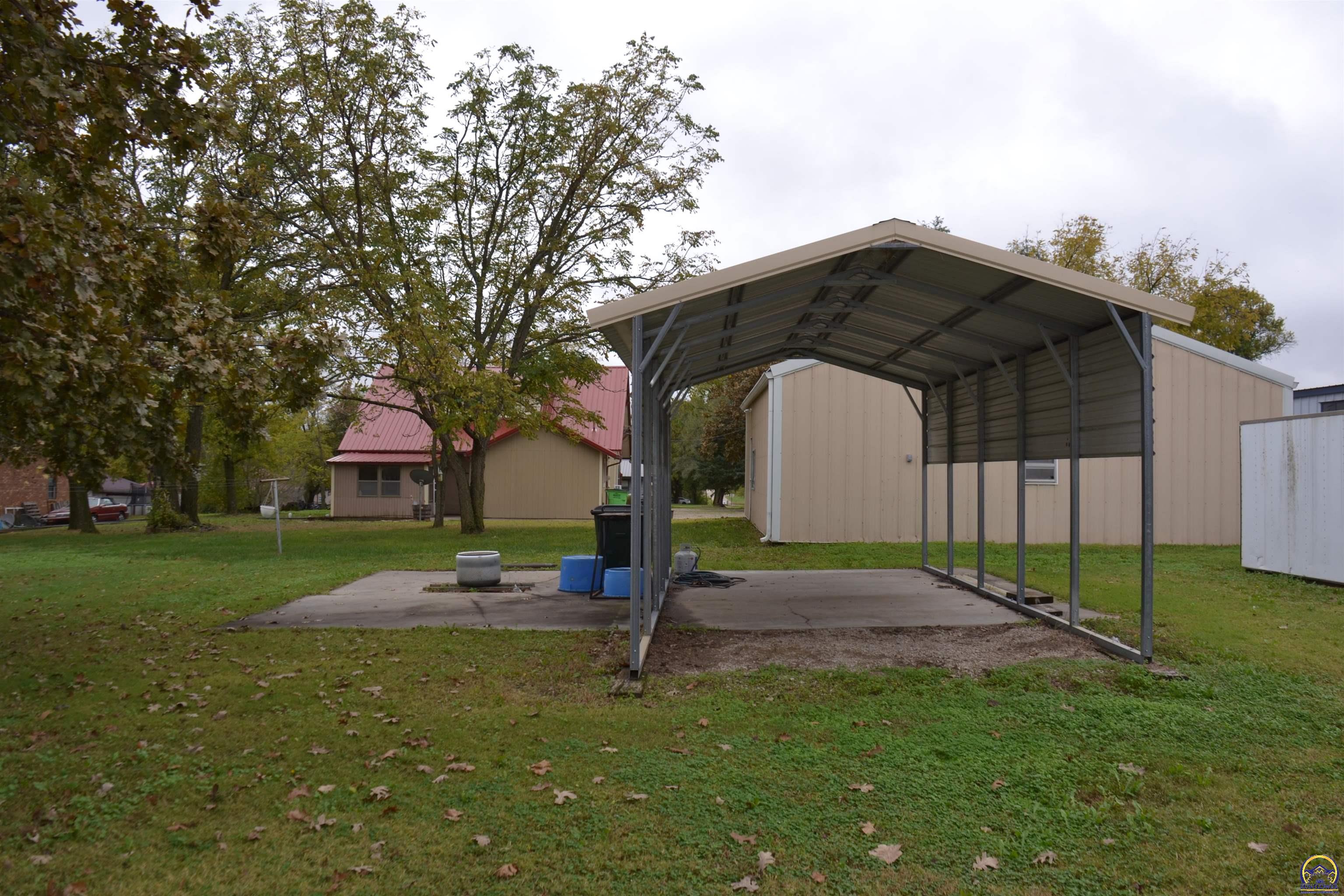 208 East High Street Melvern, KS 66510 - Photo 30 of 36