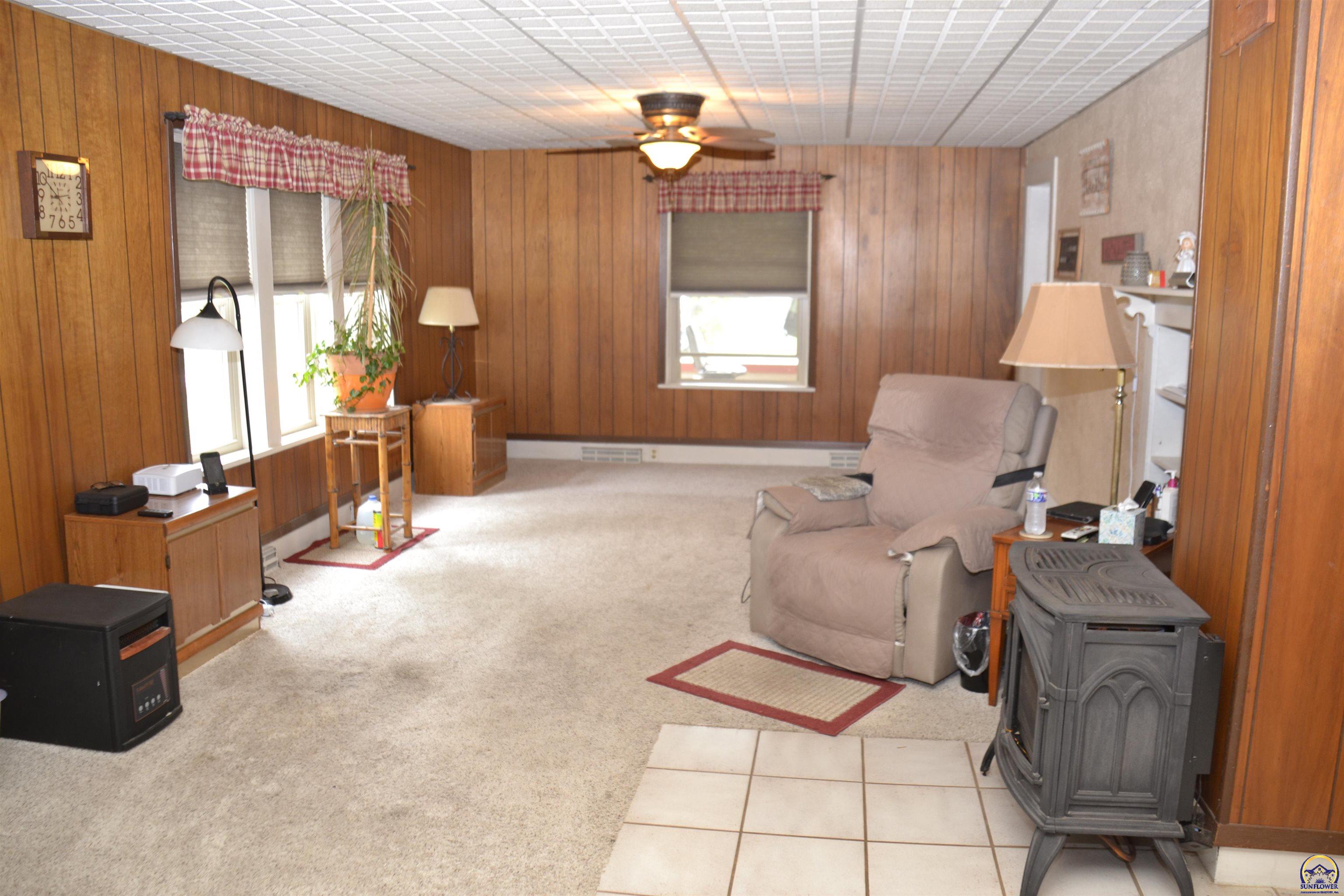 208 East High Street Melvern, KS 66510 - Photo 8 of 36