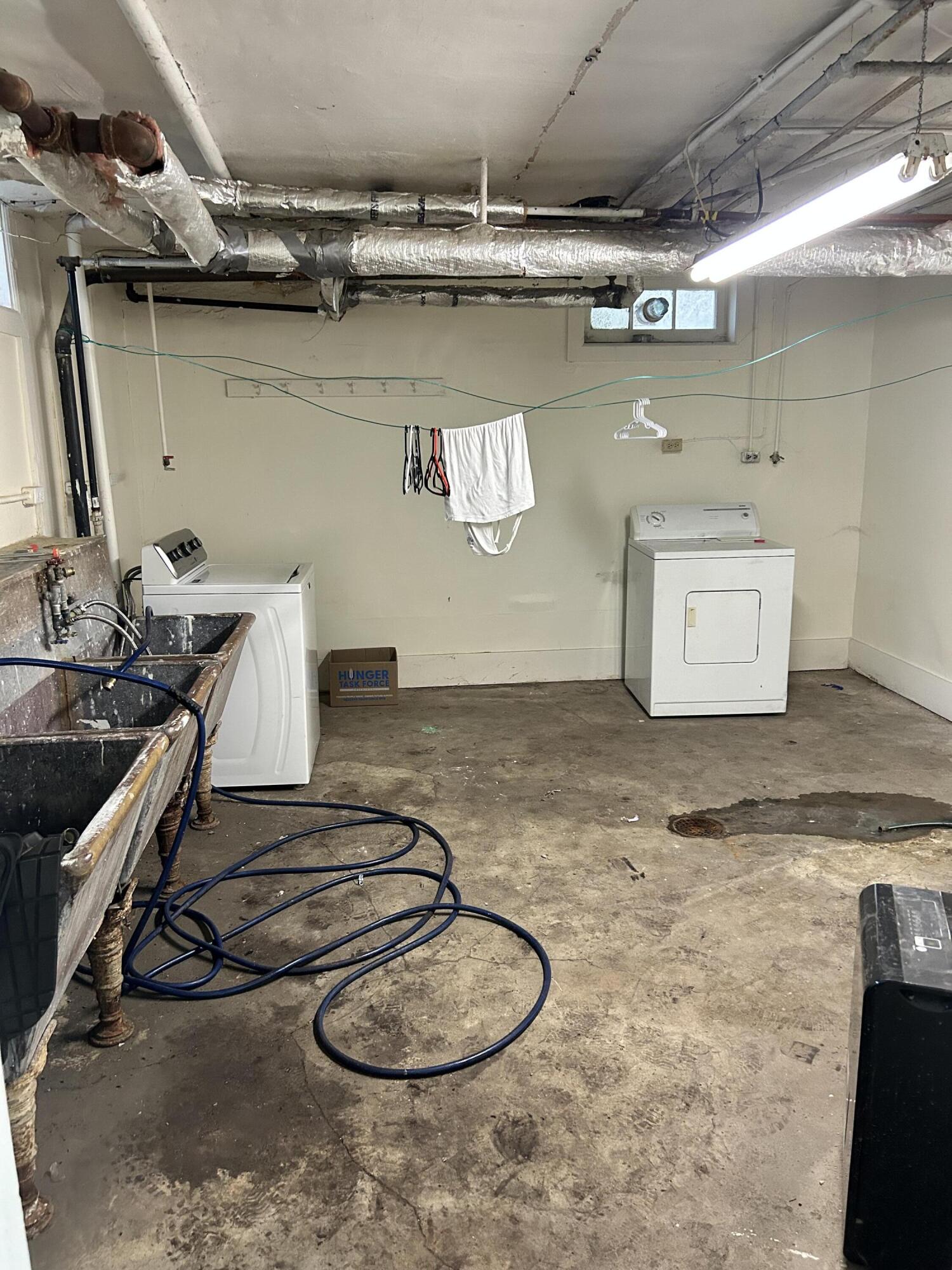 1546 South Layton Boulevard Milwaukee, WI 53215 - Photo 63 of 70 Laundry Area