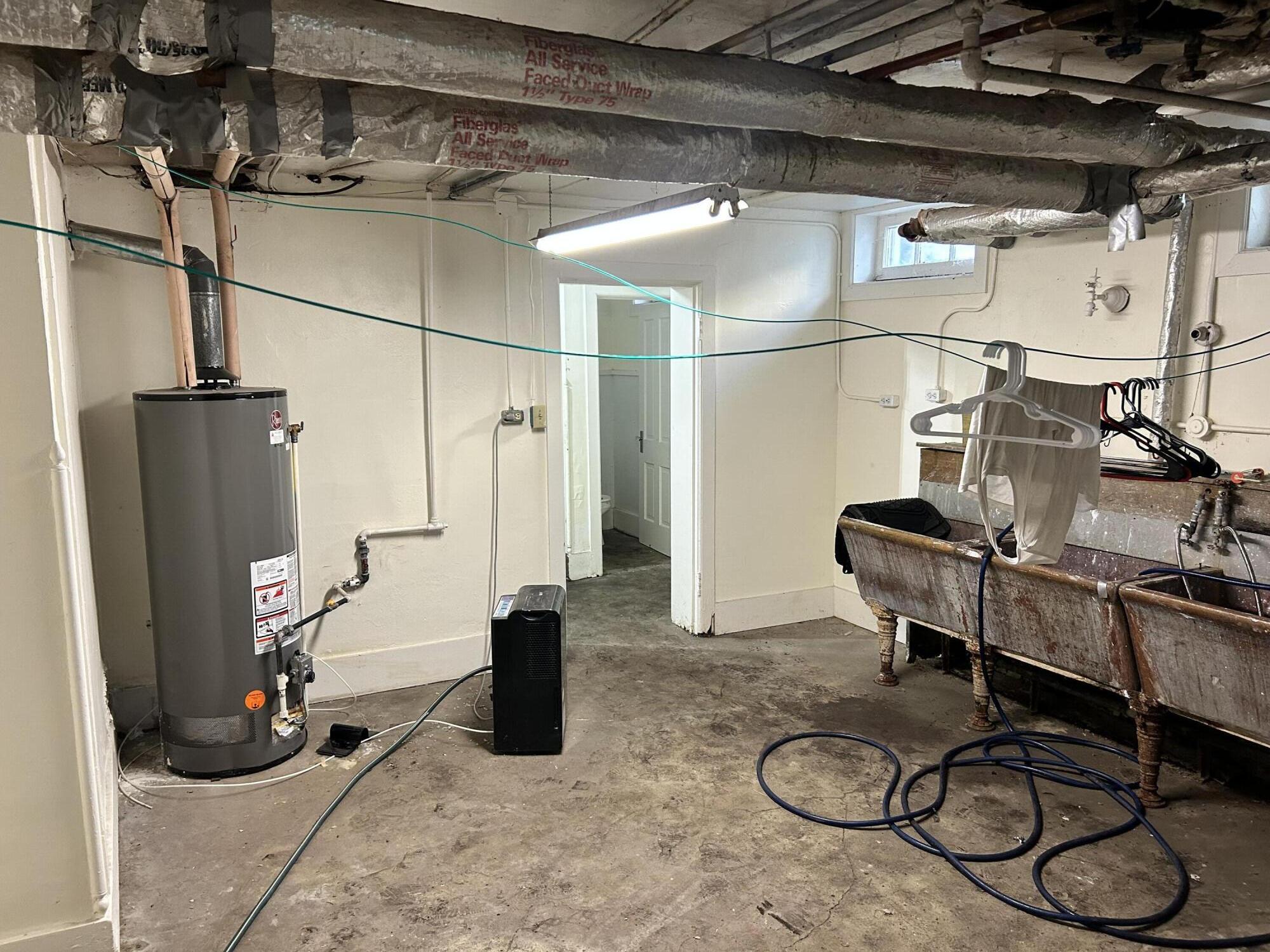 1546 South Layton Boulevard Milwaukee, WI 53215 - Photo 64 of 70 Laundry Area