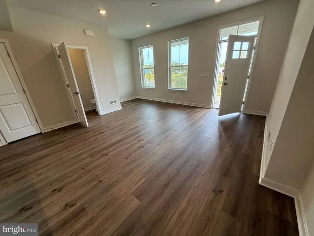 $2,450 | 733 Platinum Drive, Phoenixville, PA 19460