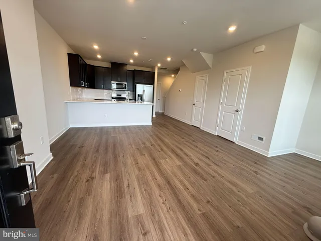 $2,450 | 733 Platinum Drive, Phoenixville, PA 19460