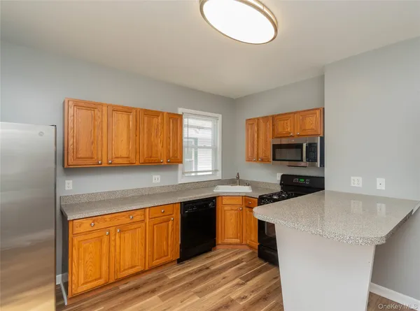 $2,000 | 15 Taylor Avenue, Poughkeepsie, NY 12601