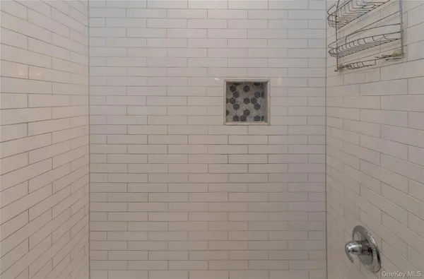 $2,000 | 15 Taylor Avenue, Poughkeepsie, NY 12601