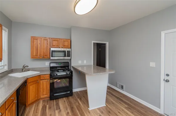 $2,000 | 15 Taylor Avenue, Poughkeepsie, NY 12601