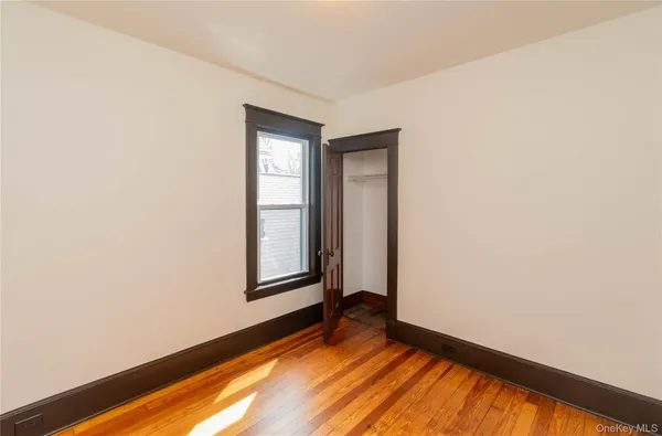 $2,000 | 15 Taylor Avenue, Poughkeepsie, NY 12601