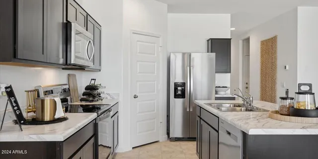 $349,990 | 5505 East Button Lane, San Tan Valley, AZ 85140