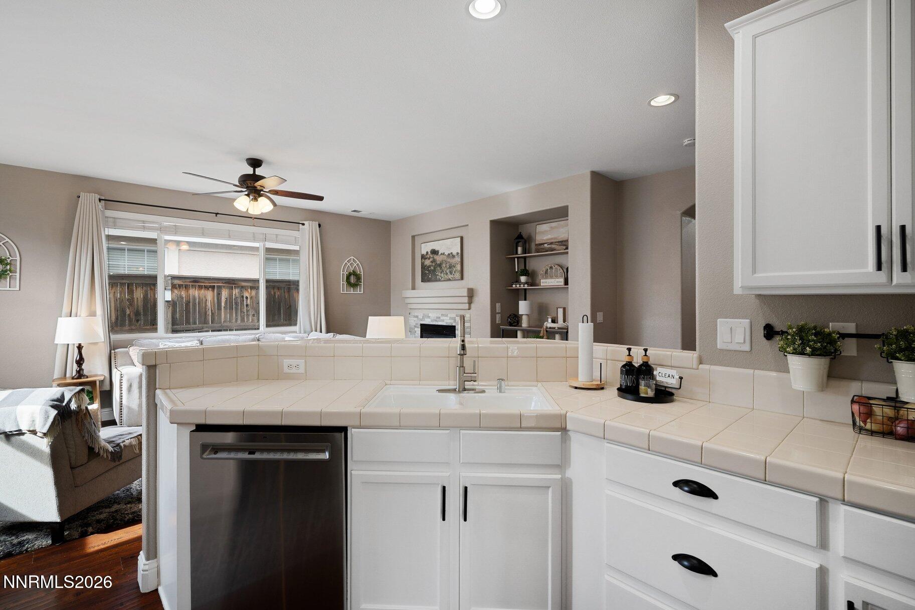 1704 Burwood Circle Reno, NV 89521 - Photo 10 of 31 010_9-print-1704_burwood-10_287
