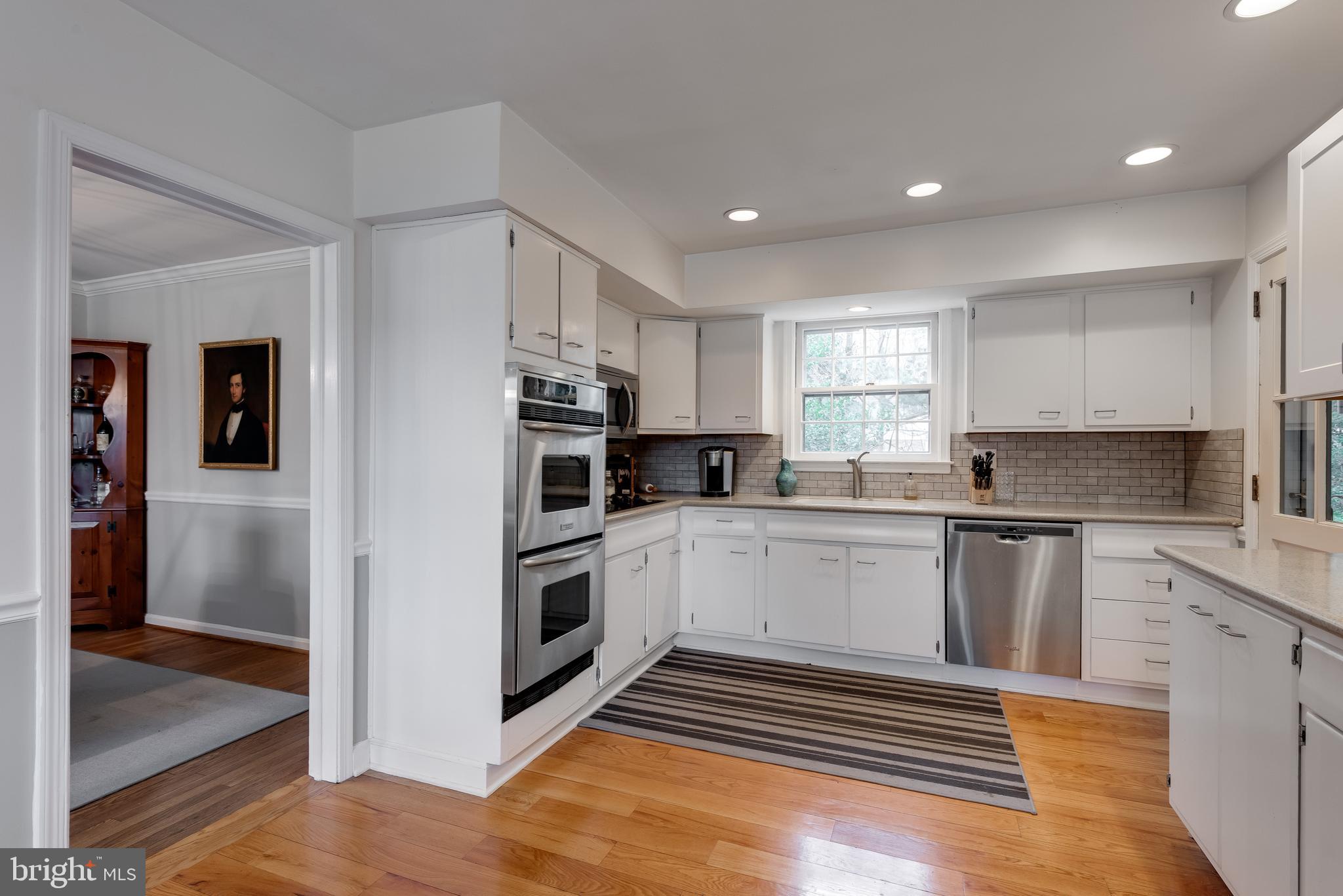 859 Farragut Road Berwyn, PA 19312 - Photo 11 of 28