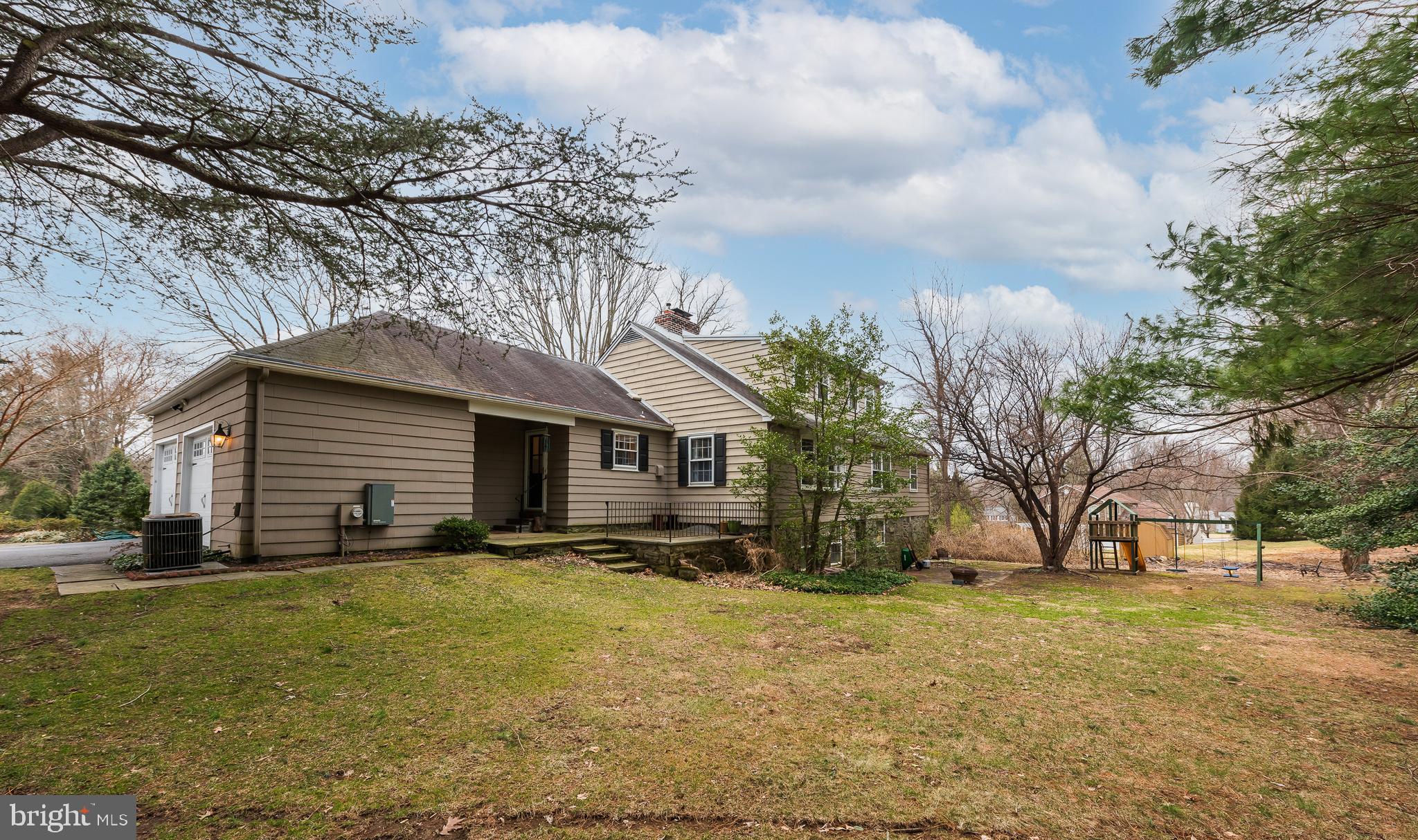 859 Farragut Road Berwyn, PA 19312 - Photo 27 of 28