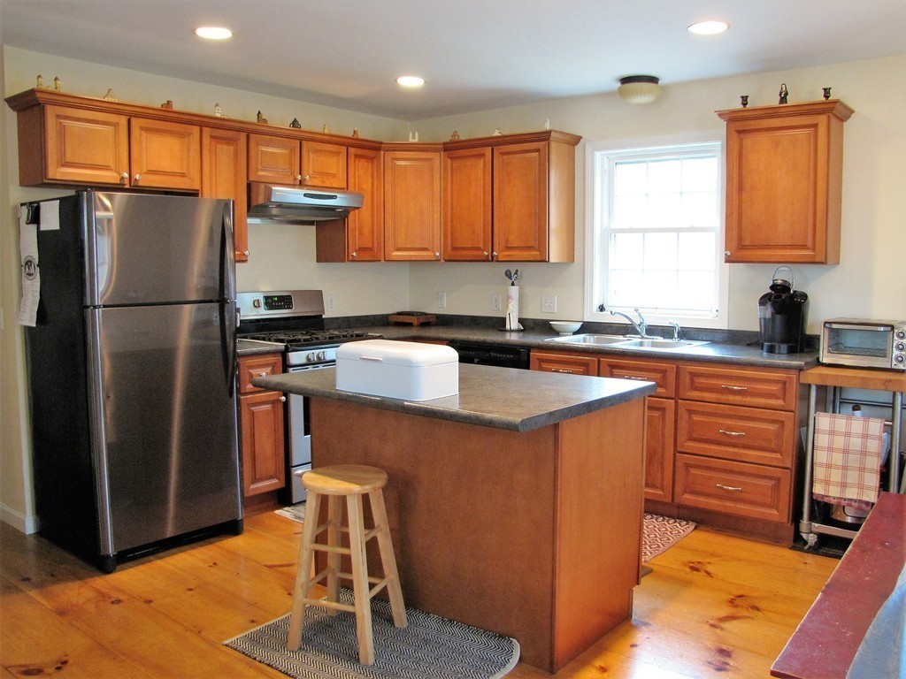 247 Southbridge Road Warren, MA 01083 - Photo 3 of 14 Gallery Image 3