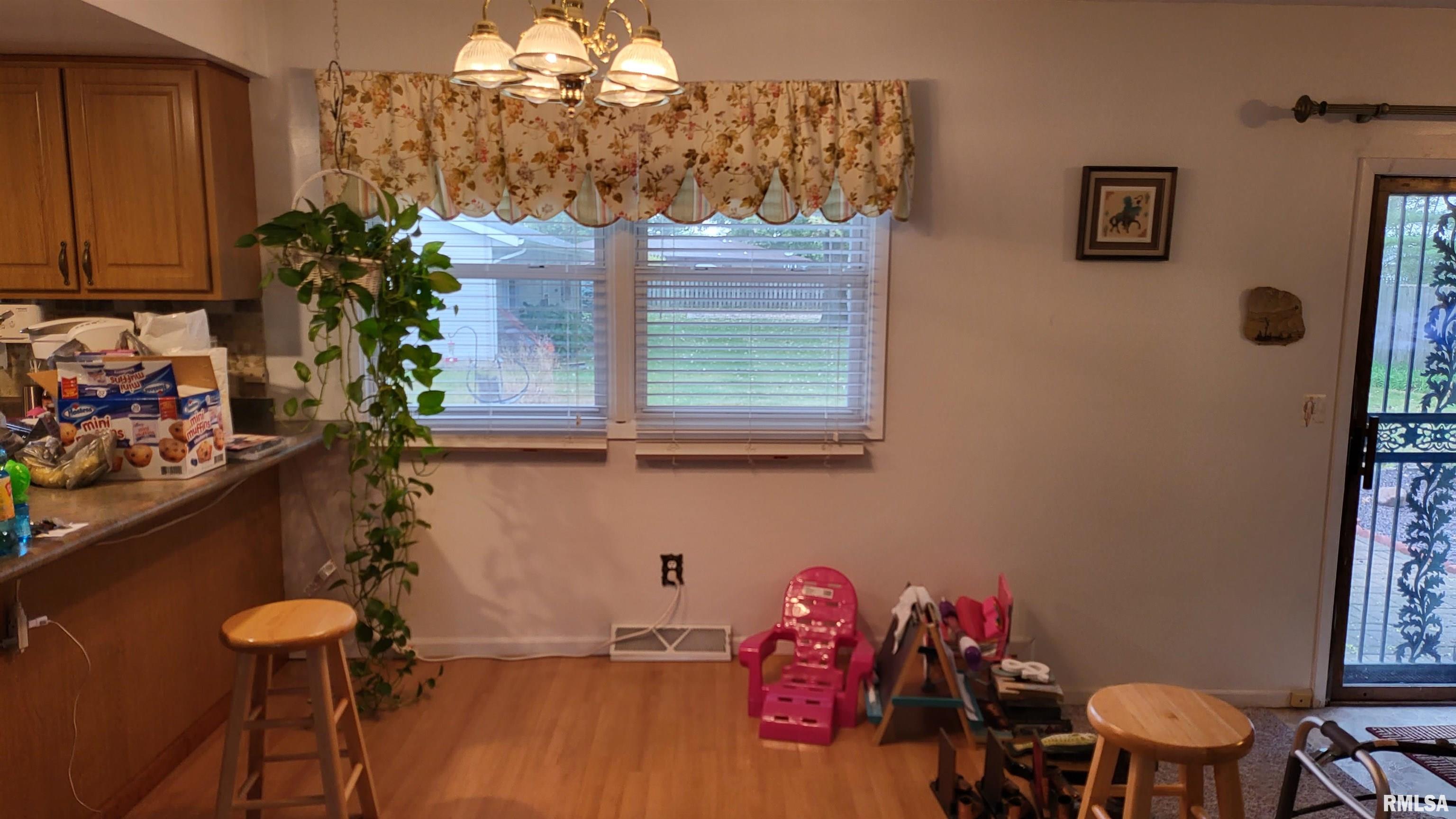 62 Zion Court Springfield, IL 62712 - Photo 13 of 36