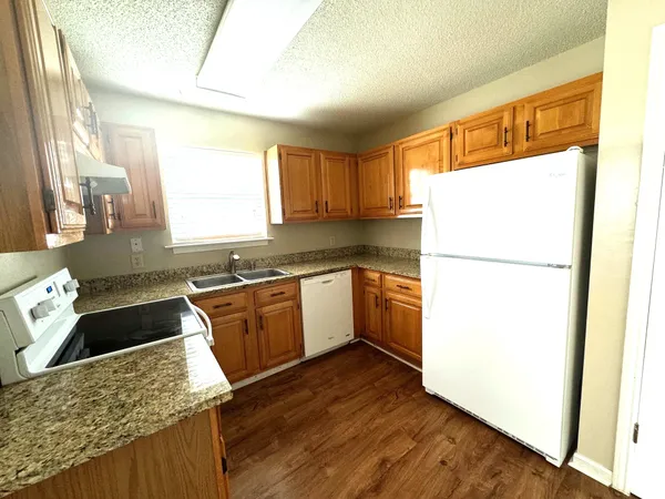 $1,600 | 117 Quail Cove, Unit A, Lockhart, TX 78644