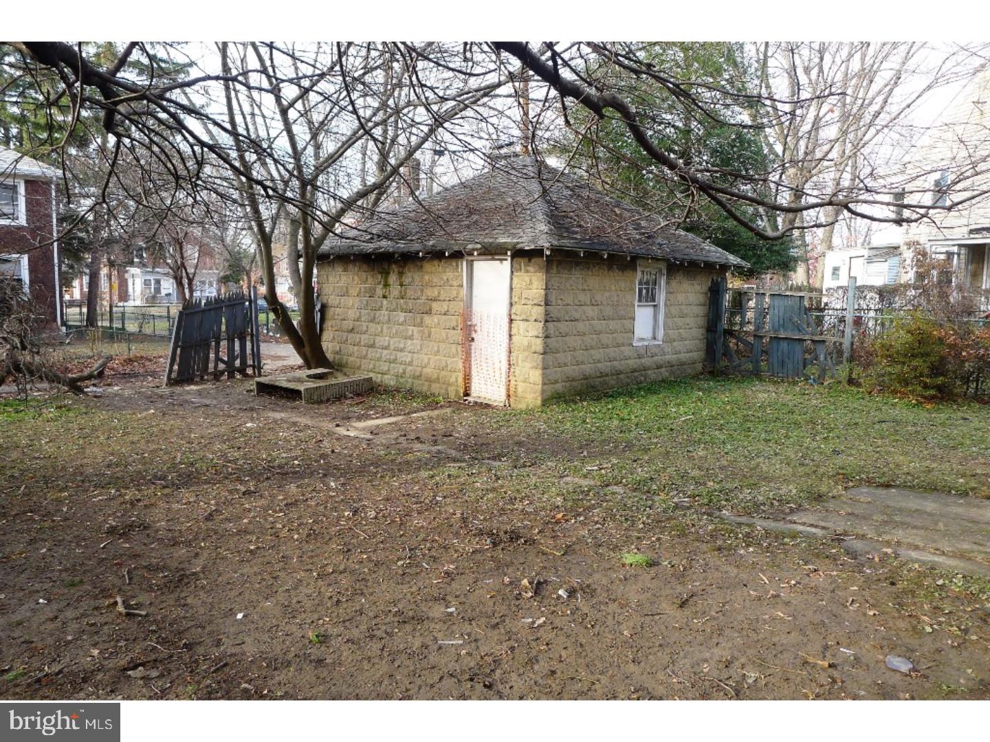 3129 South Atlanta Road Camden, NJ 08104 - Photo 4 of 13 a view of a backyard