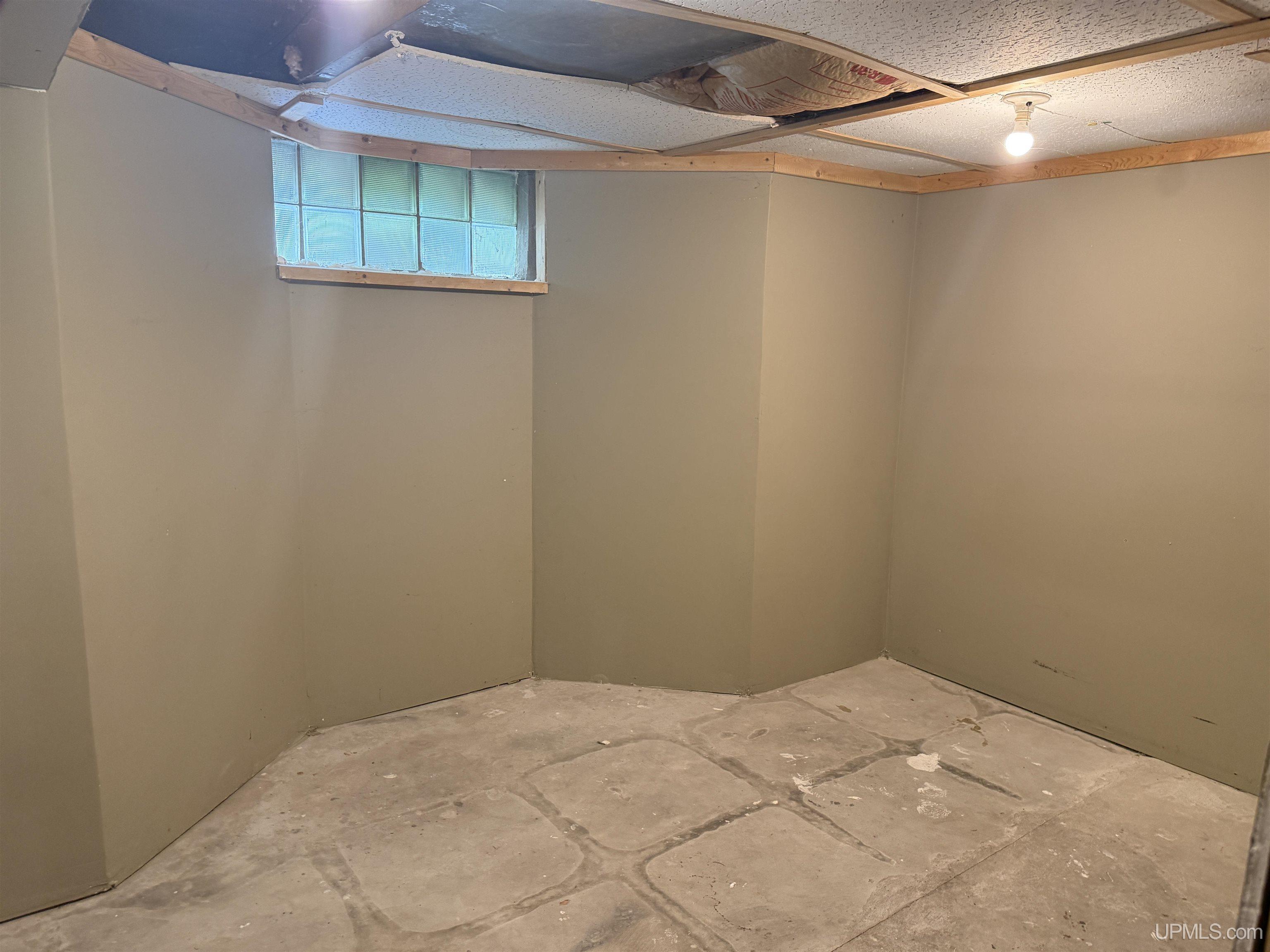 204 Walnut Street Munising, MI 49862 - Photo 25 of 45