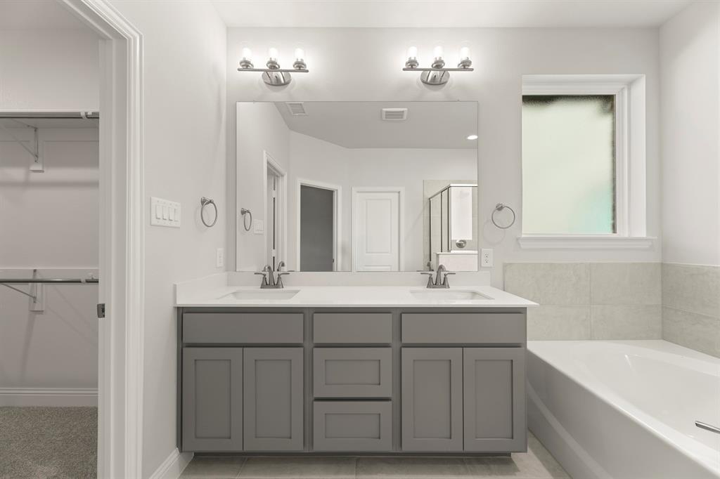 1208 Redcoat Drive Forney, TX 75126 - Photo 13 of 37 23. 2907 Hanscom - Bath (2)