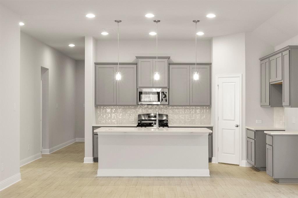 1208 Redcoat Drive Forney, TX 75126 - Photo 2 of 37 12. 2907 Hanscom - Kitchen (3)