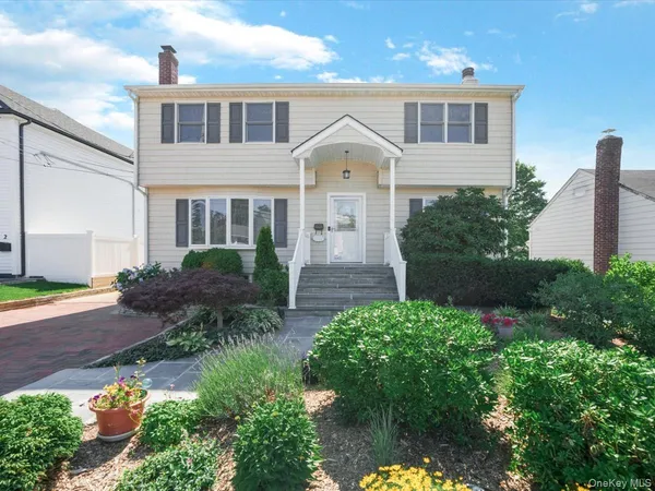 $1,188,000 | 4 23rd Street, Jericho, NY 11753