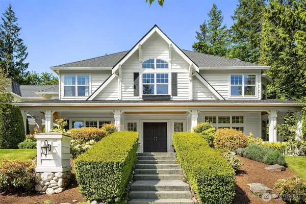 $3,149,000 | 29002 Northeast 3rd Way, Carnation, WA 98014