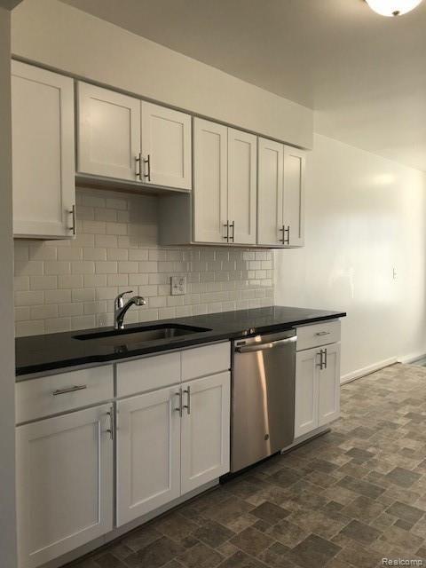 11547 Beaconsfield Road Washington, MI 48094 - Photo 8 of 24 IMG_2835.jpg