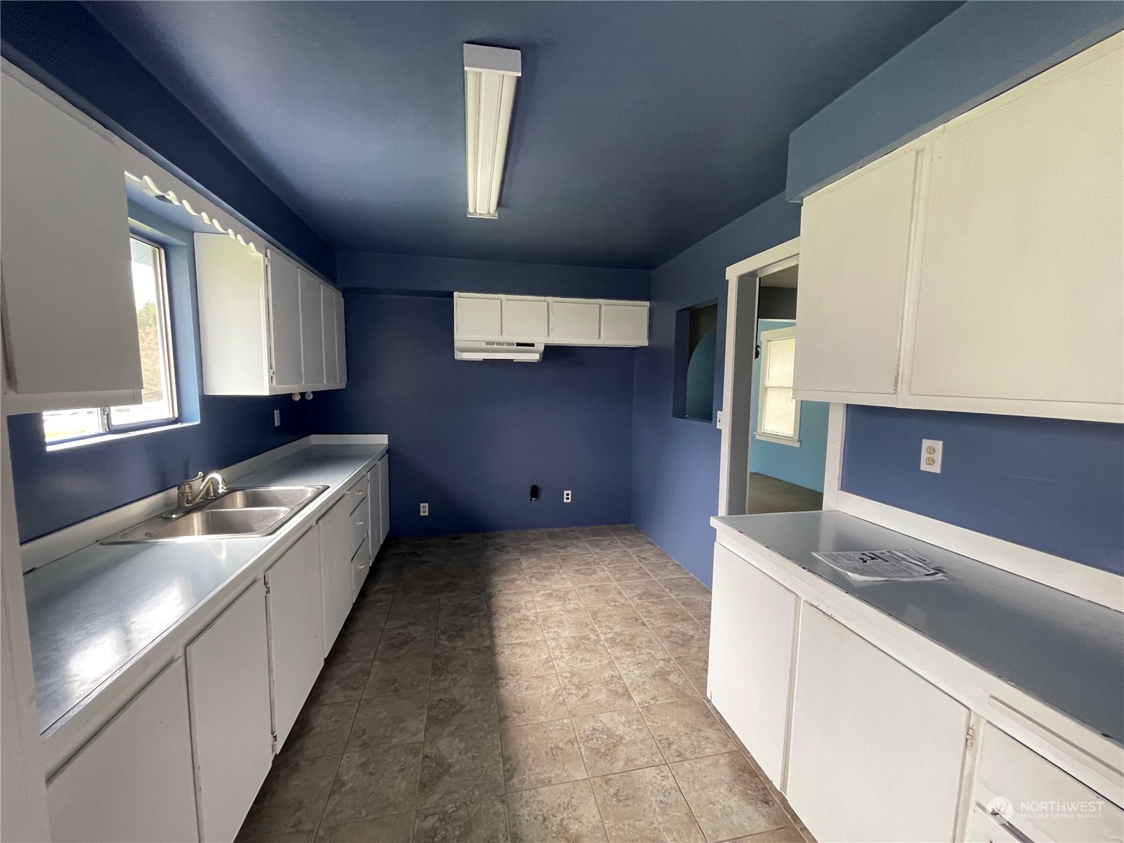 1313 Stella Road Longview, WA 98632 - Photo 15 of 20 a kitchen with stainless steel appliances granite countertop a sink and a stove