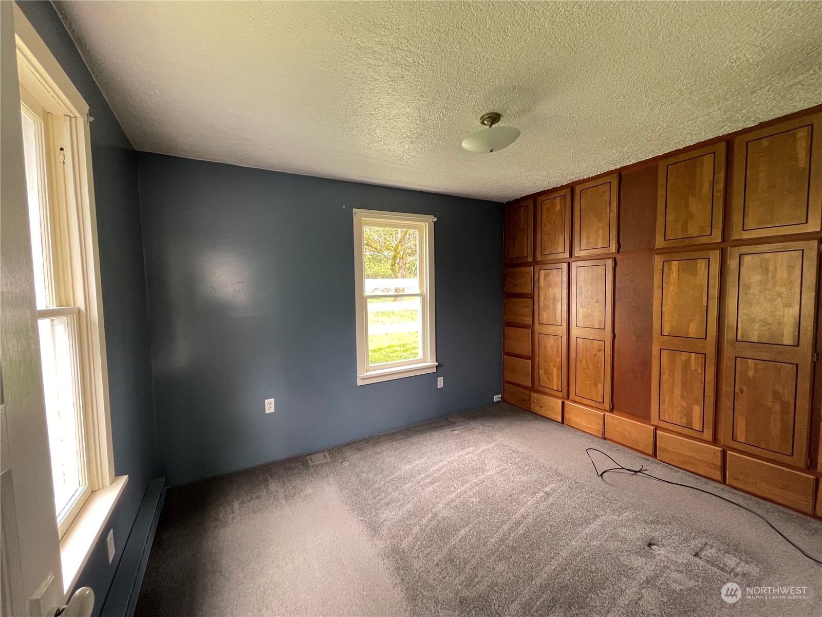 1313 Stella Road Longview, WA 98632 - Photo 18 of 20 a view of an empty room with a window