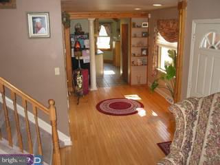 709 Cypress Road Warminster, PA 18974 - Photo 2 of 6