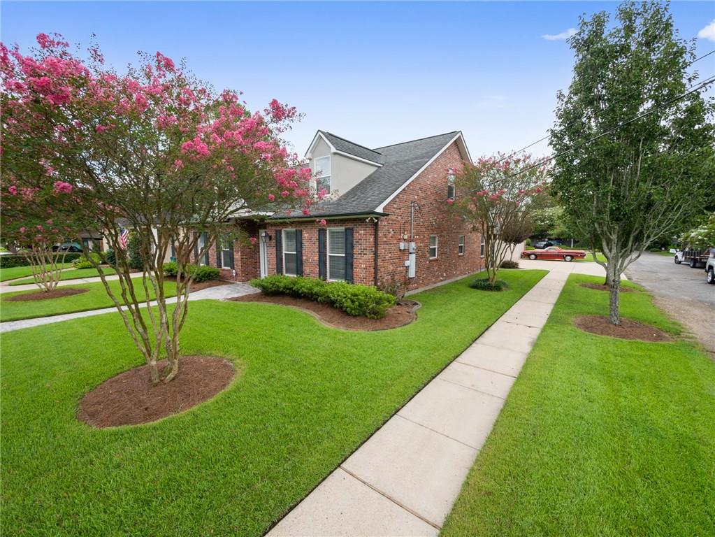 520 Dilton Street River Ridge, LA 70123 - Photo 3 of 27 Gallery Image 3